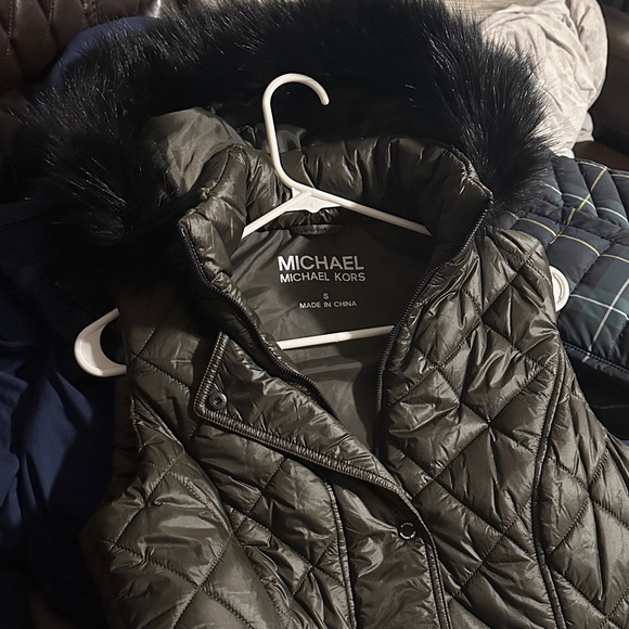 Michael Kors Quilted Vest with Faux Fur - Dark Green - Picture 2 of 7